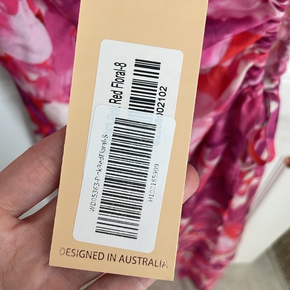 Dress - Picture 7 of 9